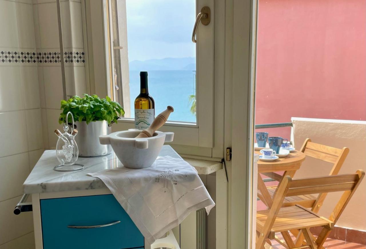 Sea See Si Σέστρι Λεβάντε Εξωτερικό φωτογραφία